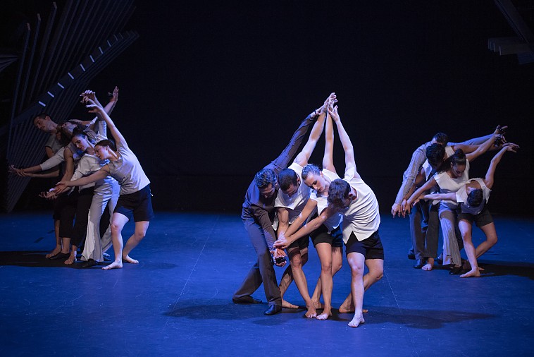 ikarus_ensemble_6_alex_spichale.jpg ikarus_ensemble_6_alex_spichale.jpg