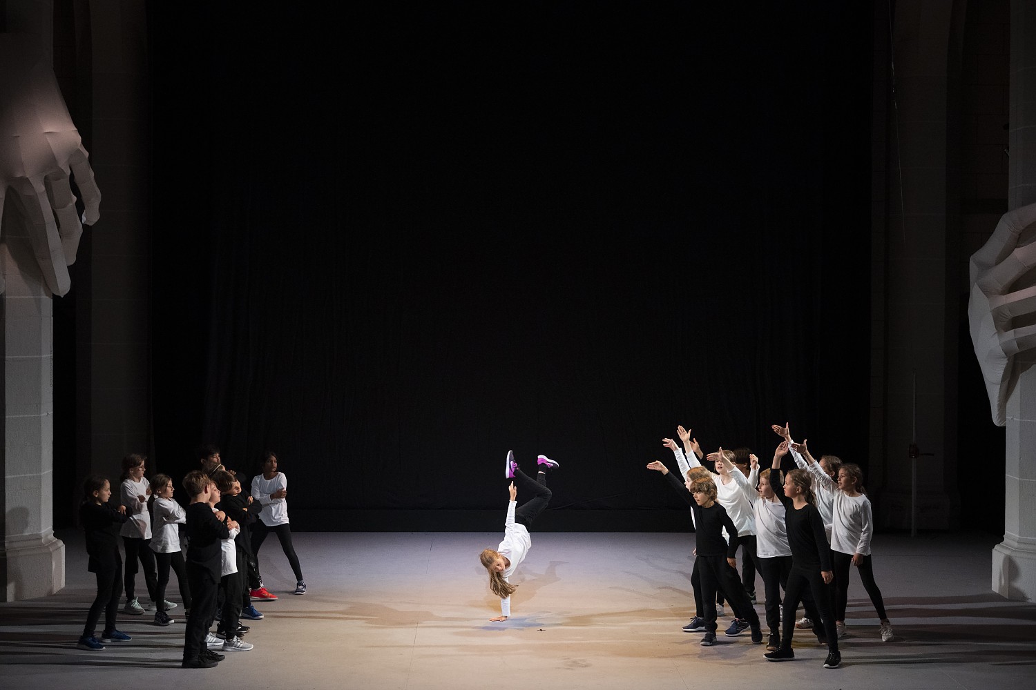 gibmirdiehand_asz2027.jpg gibmirdiehand_asz2027.jpg